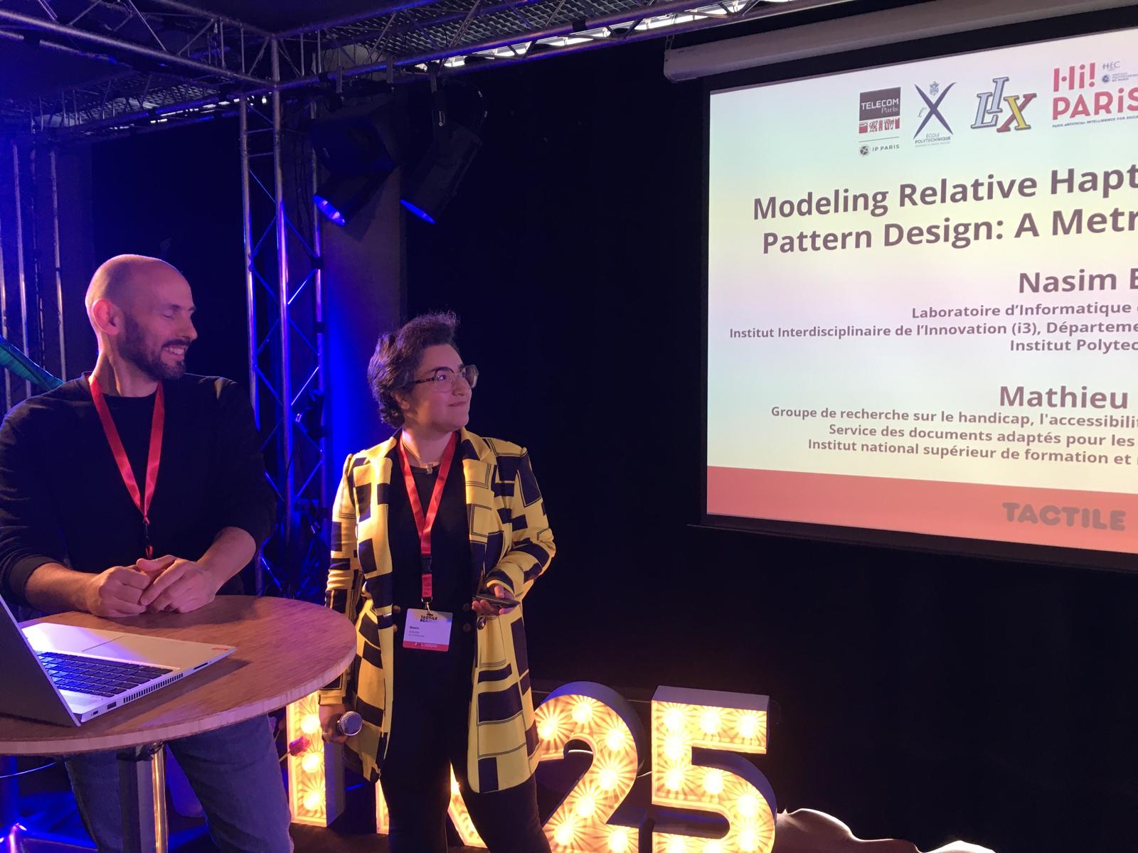 Photo de Nasim Bagheri et Mathieu Gaborit à la conférence Tactile Reading d'Amsterdam, juin 2025