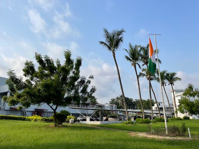 Photo d'un établissement supérieur, technique et technologique comme l'IPNETP d'Abidjan accueillant le colloque